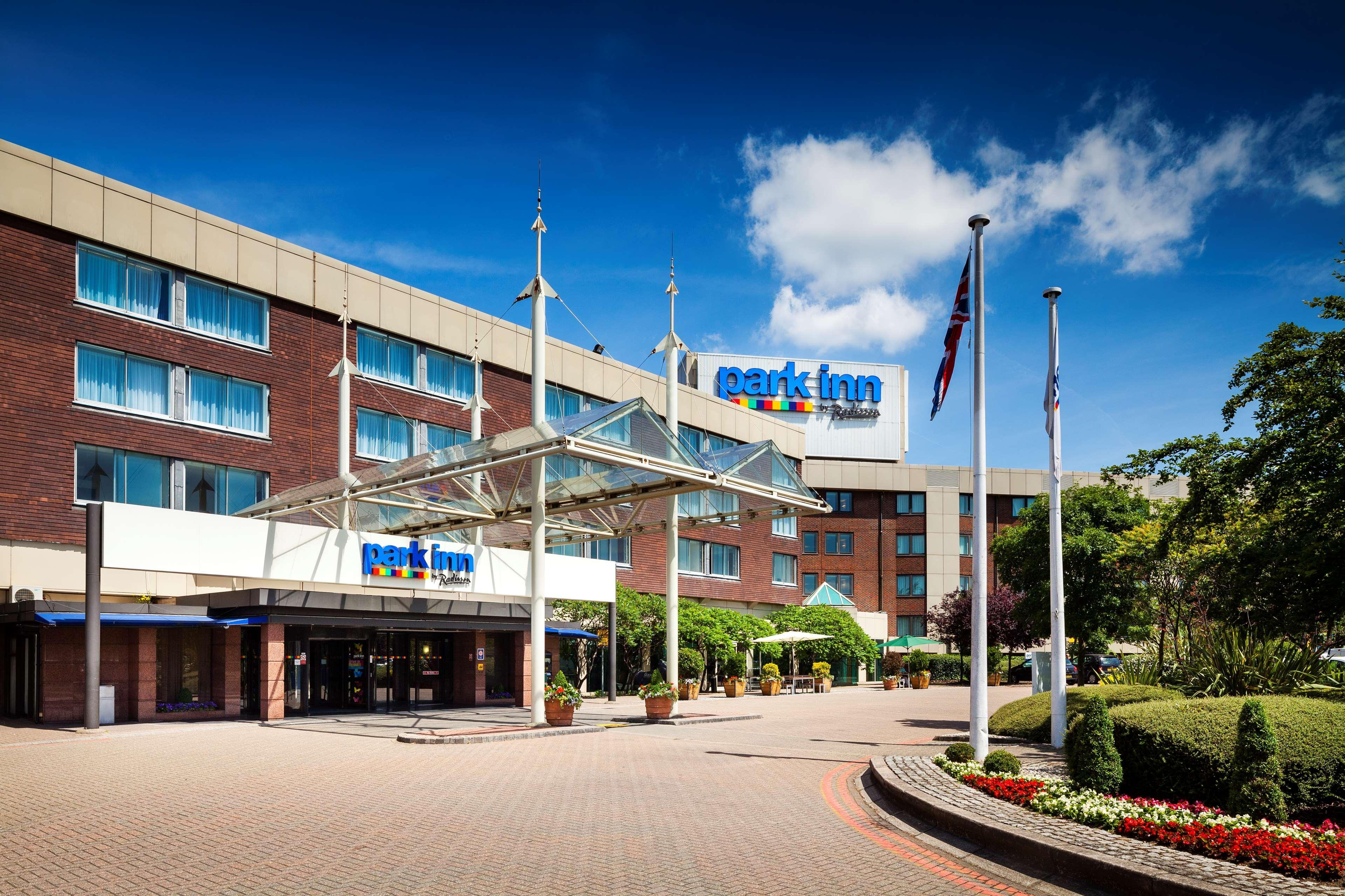 Radisson Hotel And Conference Centre London Heathrow Hillingdon Exterior photo